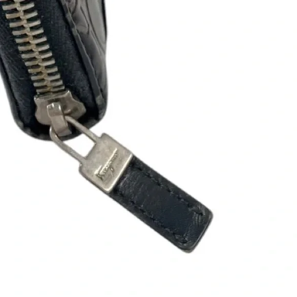 ⭐️Salvatore Ferragamo Black and Gray Wallet - Picture 11 of 11